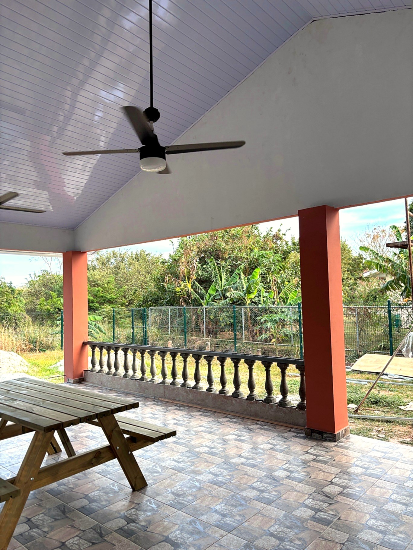 Panama house covered patio